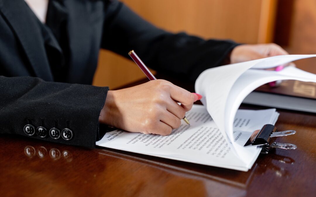 4 Questions to Ask When Hiring a Business Lawyer